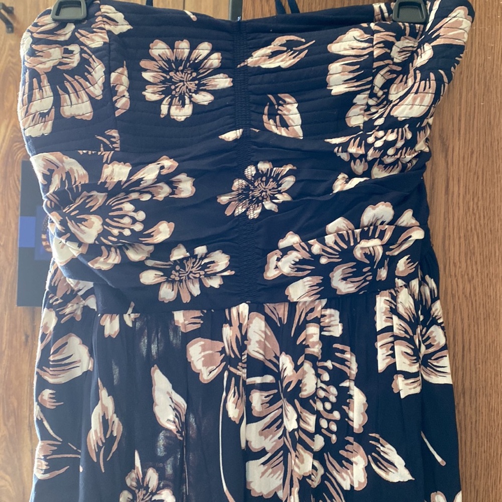 Romper - Picture 2 of 3